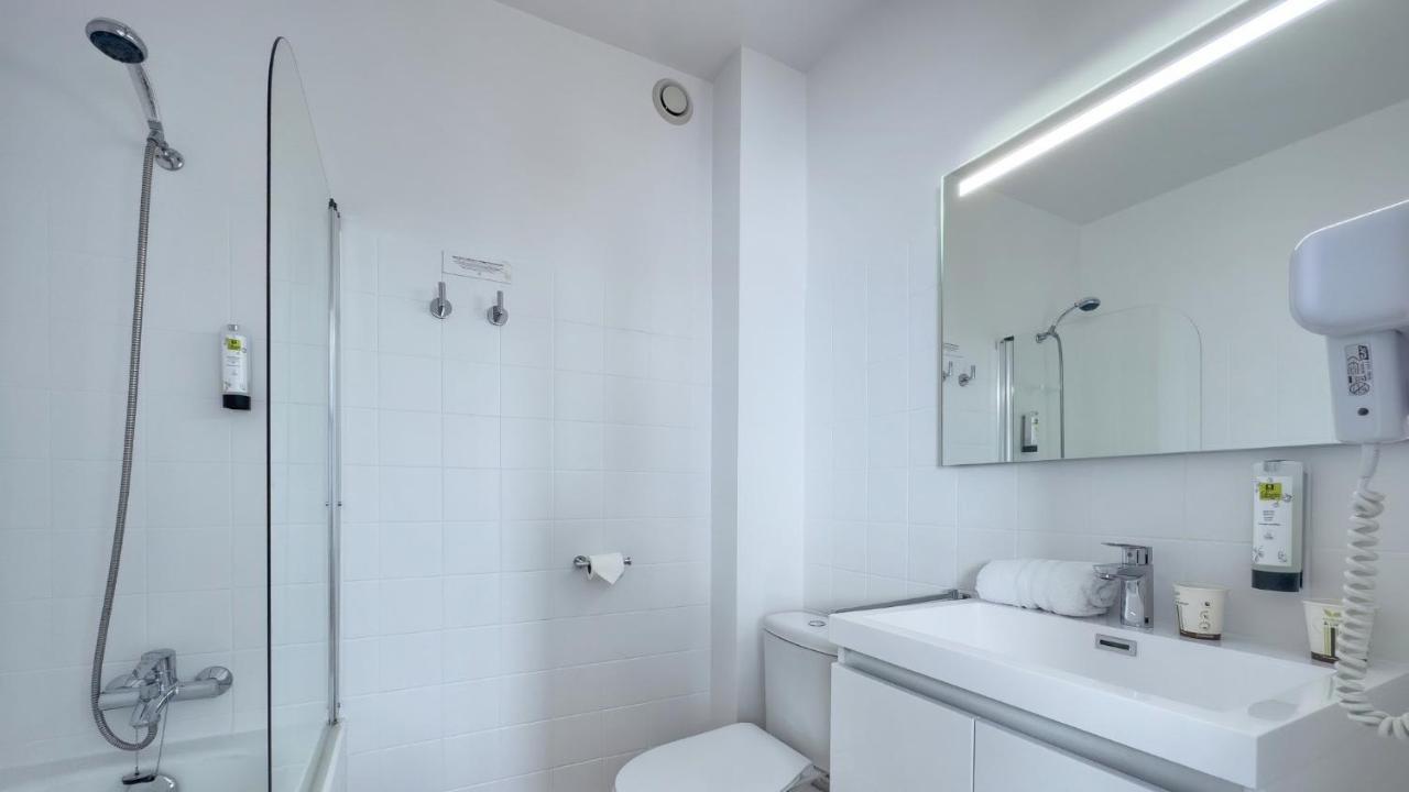 Hotel L'Albatros Damgan Bagian luar foto