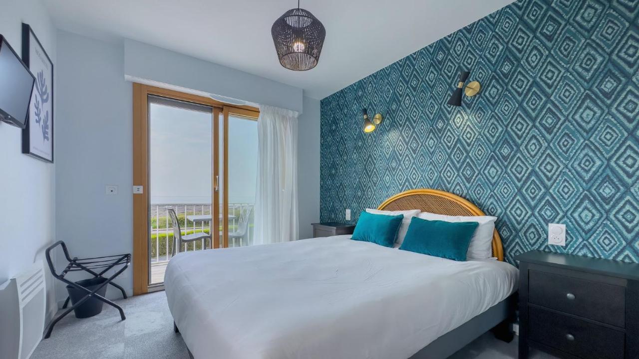 Hotel L'Albatros Damgan Bagian luar foto