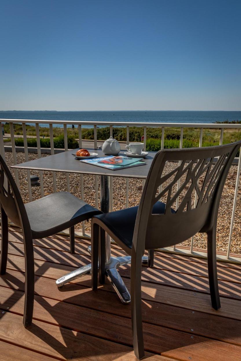 Hotel L'Albatros Damgan Bagian luar foto