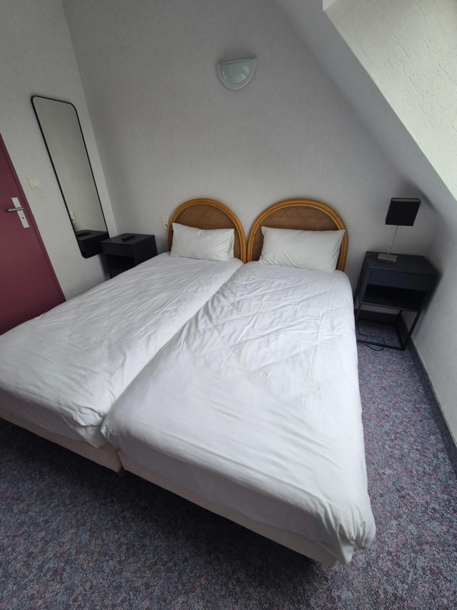 Hotel L'Albatros Damgan Bagian luar foto